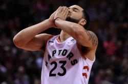 BB体育下载赛地聚焦——德甲赛后热度飙升，多伦多猛龙调整名单，球迷炸锅，身体对抗强度拉满的简单介绍