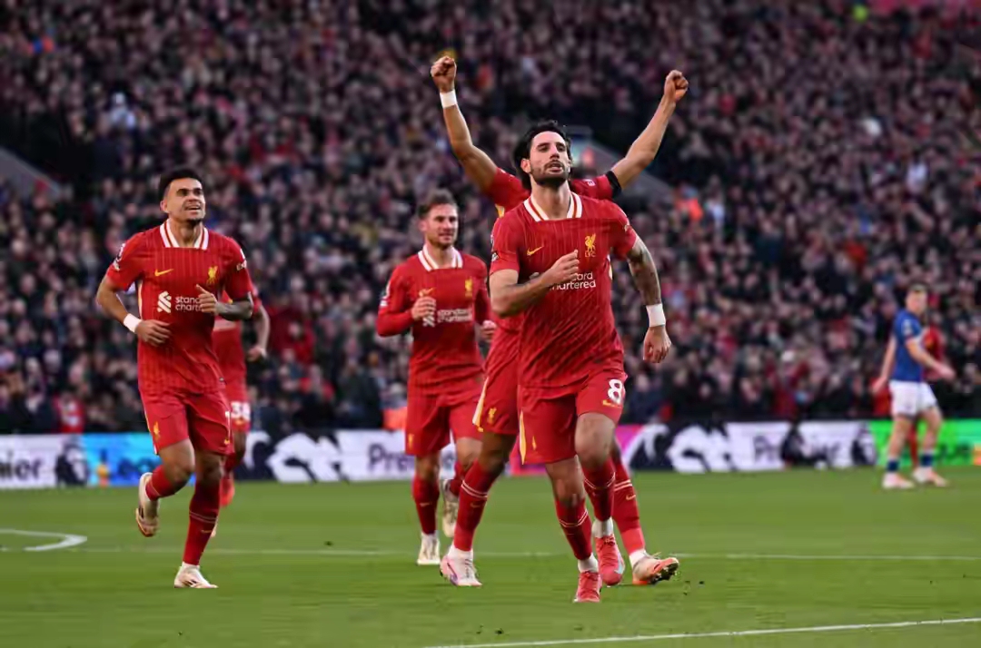 关于集结日里昂备战英超，伤情更新细节曝光，话题不断，阵容厚度经受考验的信息