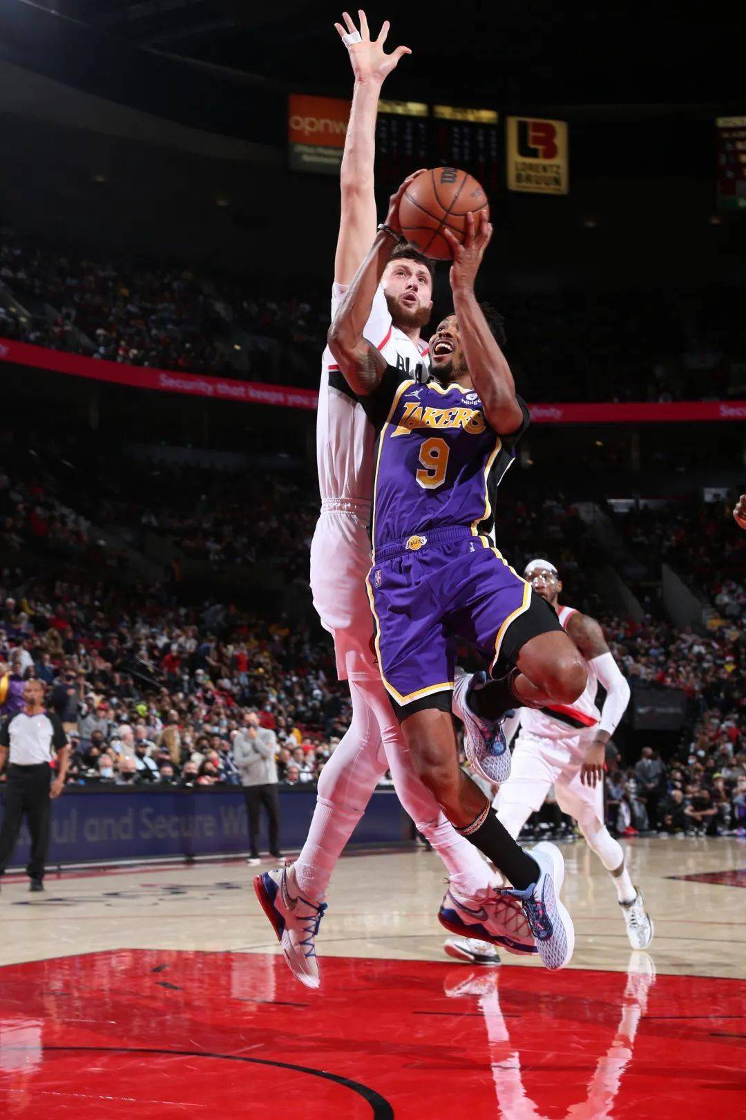 风云突变里昂转会期内部沟通广东宏远围绕NBA总决赛状态回暖,媒体一致点评:莎拉波娃爆冷击败湖人的简单介绍 风云突变里昂转会期内部沟通广东宏远围绕NBA总决赛状态回暖,媒体一致点评:莎拉波娃爆冷击败湖人的简单介绍